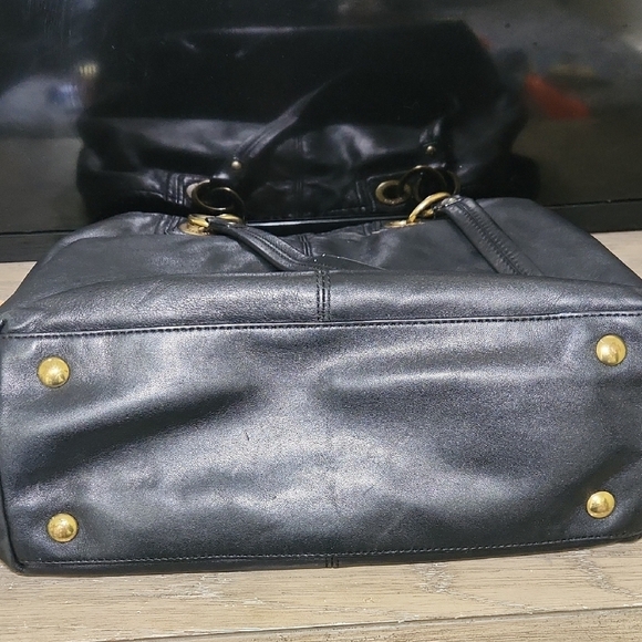 Coach Black Leather Shoulder Bag with Gold Hardware - Picture 6 of 10
